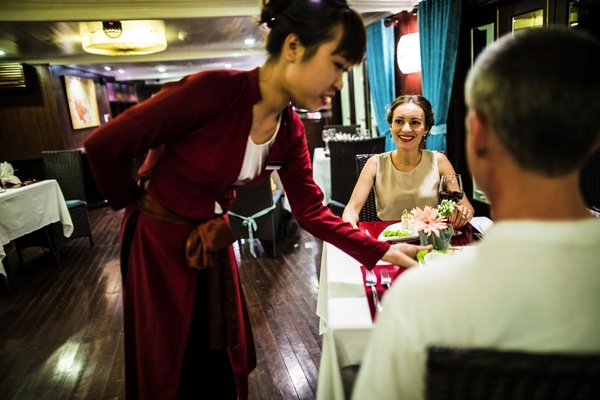 APT Guided Tours & River Cruises Bhaya Classic Restaurant 3©Bhaya Cruises & Leyna Achterberg.jpg